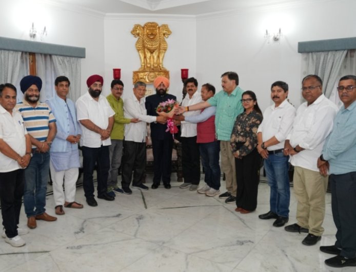 कांग्रेस प्रतिनिधिमंडल ने राज्यपाल को सौंपा ज्ञापन :  कानून व्यवस्था और नर्सिंग भर्ती मामले में हस्तक्षेप की मांग