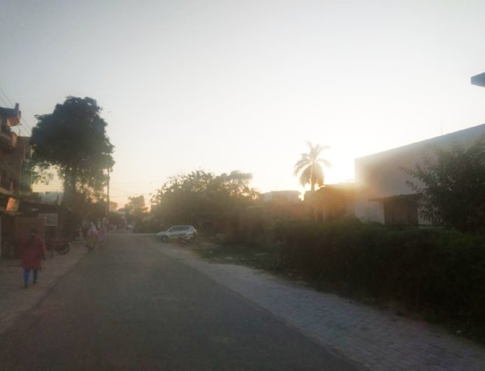 पश्चिम से पूरब तक आसमान से बरस रही आग, जानिए आज मौसम का अनुमान
