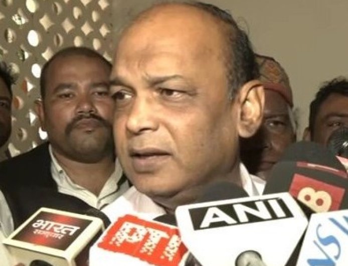 तेजतर्रार अफसर आलोक वर्मा को फिर काशी की कमान