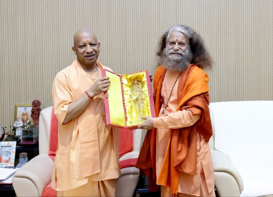 मुख्यमंत्री योगी आदित्यनाथ और परमार्थ निकेतन अध्यक्ष स्वामी चिदानन्द सरस्वती की लखनऊ में दिव्य भेंट