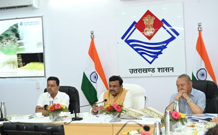 टिहरी के विकास कार्यों पर मुख्य सचिव का सख्त रुख! सड़क, पेयजल और पर्यटन परियोजनाओं में तेजी के निर्देश, अधिकारियों को तय की समयसीमा