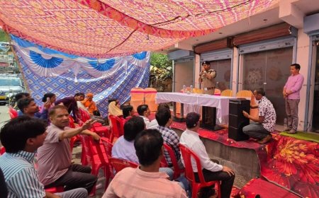 अंतरराष्ट्रीय ड्रग दिवस पर पाबौ पुलिस ने दिलाई नशामुक्ति की शपथ, बाजार क्षेत्र में चलाया जागरूकता अभियान, नशे के दुष्प्रभाव और हेल्पलाइन नंबरों की दी जानकारी
