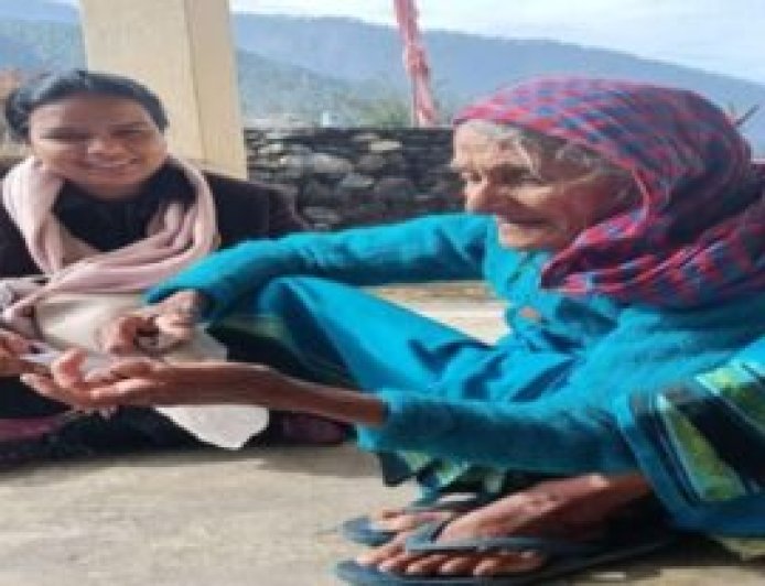 उत्तराखंड की 6,940 करोड़ की 12 परियोजनाओं की सीएम ने की समीक्षा, 15 अक्टूबर तक पूरा करने के निर्देश