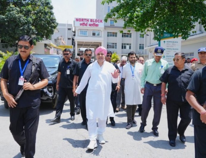 परमपूज्य ब्रह्मलीन श्रीमहंत इन्दिरेश चरण दास जी महाराज के महानिर्वाण दिवस पर किया गुरु का सिमरन, संगतों ने रक्तदान कर निभाई सेवा की परंपरा, 101 यूनिट रक्त संग्रहित