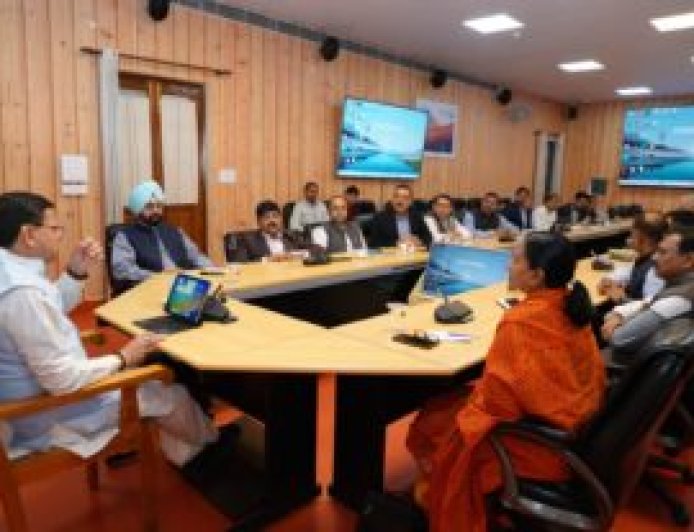 देहरादून में मानसून से पहले रिस्पना सफाई अभियान,15 किमी दायरे में चल रहा काम; 12 जेसीबी और 15 डंपर लगाए गए