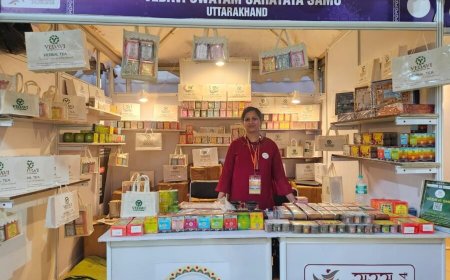आत्मनिर्भरता की नई मिसाल बनीं थौलधार की प्रियंका बिष्ट, हर्बल टी के व्यवसाय से बनीं “लखपति दीदी”