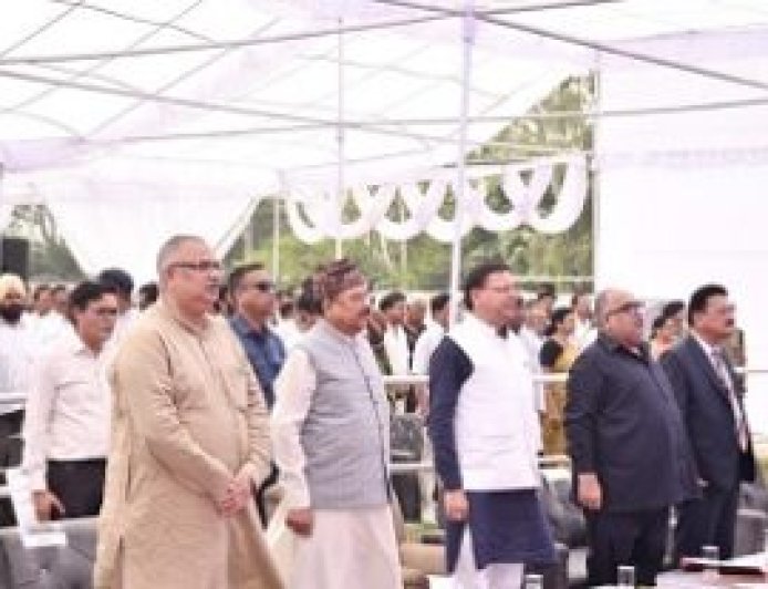 उत्तराखंड में चारधाम यात्रा अस्थायी तौर पर रोकी गई, भारी बारिश और भूस्खलन के चलते फैसला