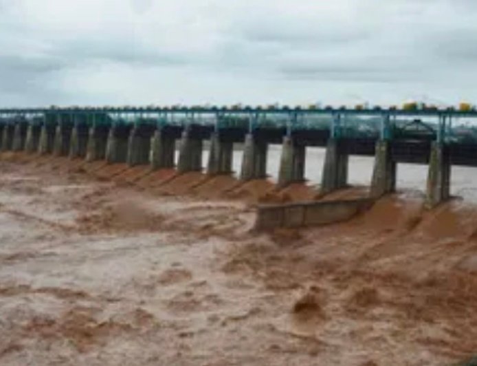 जम्मू-कश्मीर में मानसून का कहर, 3 दिन में 25 की मौत; वैष्णो देवी और अमरनाथ यात्रा लगातार तीसरे दिन स्थगित