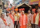 टपकेश्वर महादेव की भव्य शोभायात्रा का भागवताचार्य सुभाष जोशी ने पुष्पवर्षा से किया स्वागत