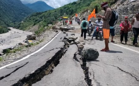 उत्तरकाशी: पापड़गाड़ में फिर धंसा गंगोत्री हाईवे, तेजी से चौड़ी होती गई दरार, क्यार्क गांव पर मंडराया खतरा