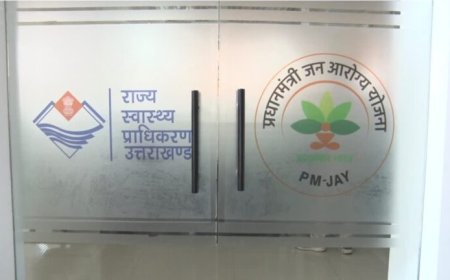 इंश्योरेंस मोड पर संचालित होगी आयुष्मान योजना, गोल्डन कार्ड को लेकर सीएम धामी से चर्चा के बाद होगा फैसला