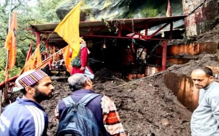 चमोली में भारी से कल्पेश्वर महादेव परिसर में घुसा मलबा, पौड़ी-देवप्रयाग मार्ग लगातार हो रहा बाधित