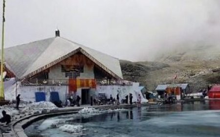 बहनों ने सीएम धामी को बांधी राखी, मुख्यमंत्री ने दी प्रदेशवासियों को बधाई