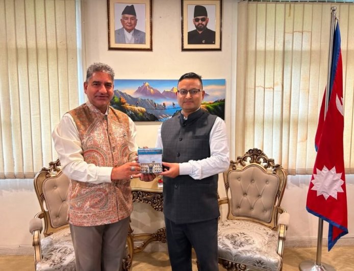 भारत-नेपाल संस्कृत अनुसंधान सहयोग को नई दिशा, उत्तराखंड ने संभाली अग्रणी भूमिका, नई दिल्ली में नेपाल के कार्यवाहक राजदूत डॉ. सुरेन्द्र थापा से संस्कृत शिक्षा सचिव दीपक कुमार की मुलाकात