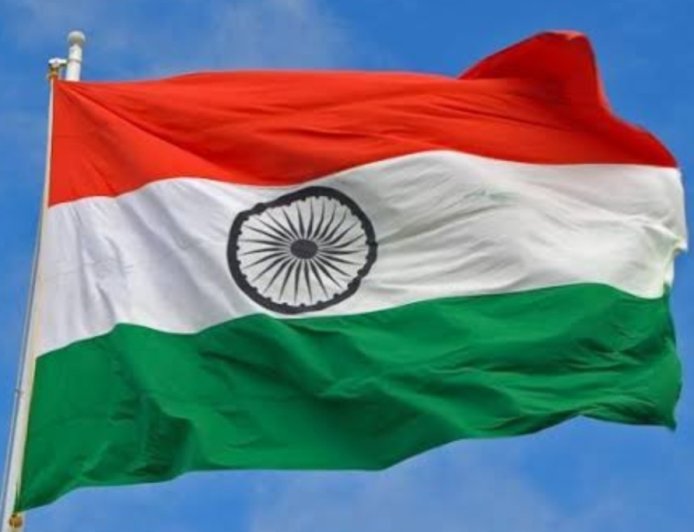 द्रोण वाटिका कॉलोनी में देशभक्ति के रंग में रंगा स्वतंत्रता दिवस समारोह, तिरंगे के साथ लिया राष्ट्रनिर्माण का संकल्प