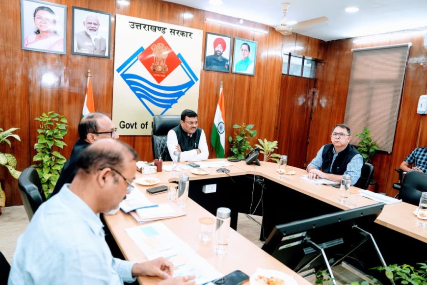 सड़क हादसों पर सख्त हुए मुख्य सचिव आनंद बर्द्धन, ब्लैक स्पॉट से लेकर हेलमेट नियम तक दिए ये निर्देश