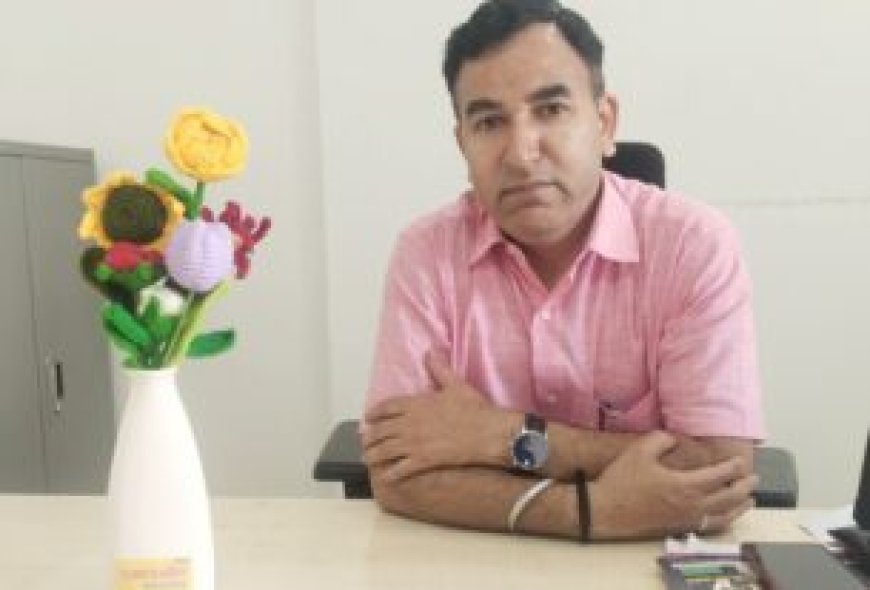 मुख्यमंत्री के पांच साल के कार्यकाल की उपलब्धियों पर बना एल्बम, CM ने किया विमोचन