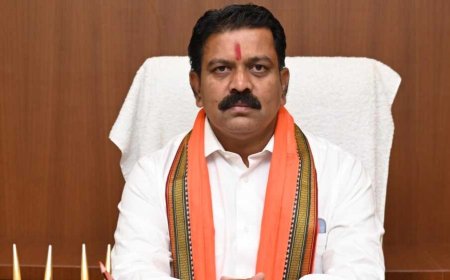 कवर्धा मेडिकल कॉलेज के पहले छात्र बने हिमांशु देवांगन, डिप्टी CM विजय शर्मा ने फोन कर दी बधाई; 50 एमबीबीएस सीटों से शुरू हुआ पहला सत्र