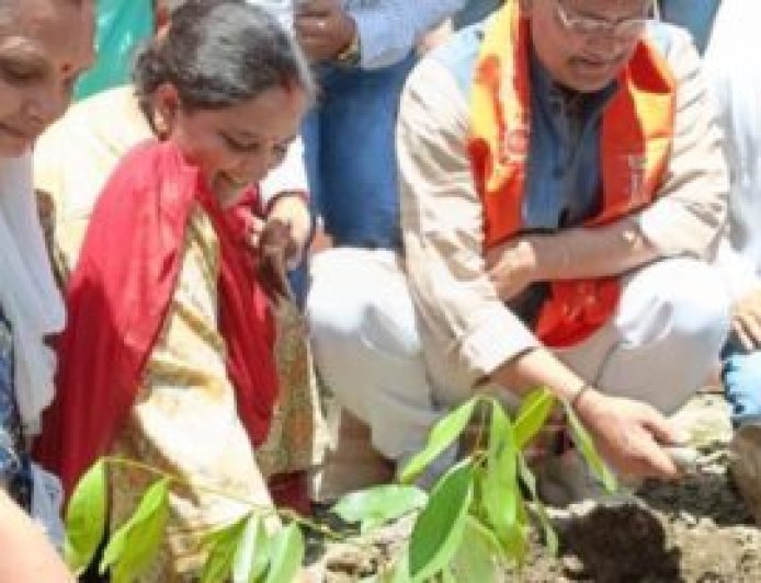 हिमालय दिवस के उपलक्ष्य में आयोजित ‘हिमालयो नाम नगाधिराज, कार्यक्रम में शामिल हुए मुख्यमंत्री