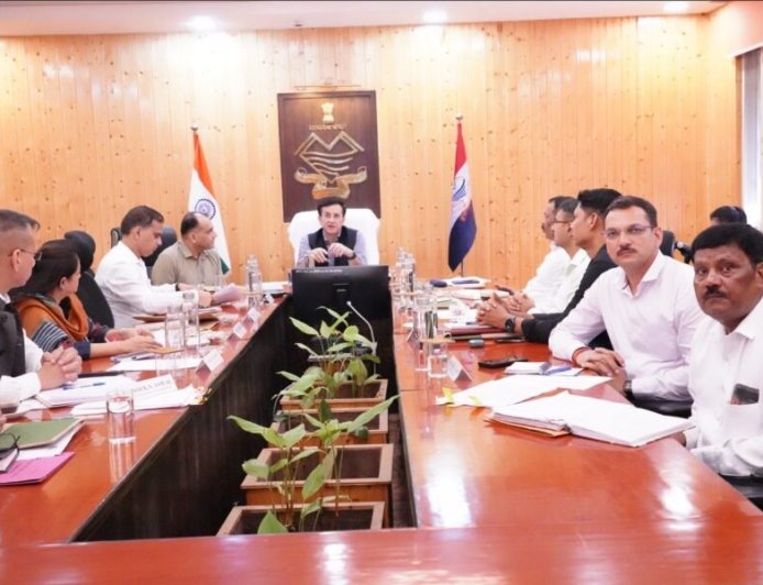 डीजीपी दीपम सेठ ने की अभिसूचना एवं सुरक्षा विभाग की समीक्षा, आतंकवाद निरोधी नीति ‘प्रहार’ को धरातल पर उतारने पर जोर, सीमावर्ती जिलों में इंटर-एजेंसी कोऑर्डिनेशन मजबूत करने के निर्देश