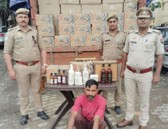 मेरठ में कंकरखेड़ा थाना पुलिस ने शराब तस्कर से बरामद की 390 पेटी विदेशी शराब
