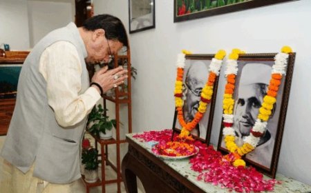 गांधी जयंती पर सीएम धामी ने महात्मा गांधी को किया नमन, बोले- सत्य और अहिंसा के संदेश को जीवन में उतारें