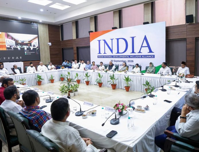 INDIA गठबंधन का बड़ा ऐलान, दो महीने में 5 बड़ी रैलियां; राष्ट्रपति से मुलाकात की तैयारी, ‘वोट चोरी’ पर आंदोलन तेज