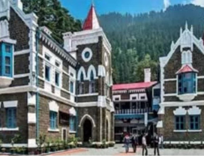 गंभीर बीमारी के बावजूद ट्रांसफर से अधिकारी की मौत मामले में हाईकोर्ट सख्त, सरकार और स्वास्थ्य महानिदेशक को नोटिस
