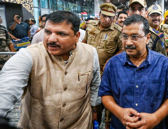 UP चुनाव से पहले AAP का बड़ा फैसला, 349 सीटों पर लड़ने की गलती नहीं दोहराएगी केजरीवाल की पार्टी