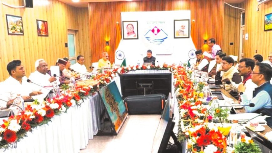 देहरादून से बाहर बनबसा में हुई धामी कैबिनेट की मीटिंग, दो दर्जन बड़े फैसले लिए गए